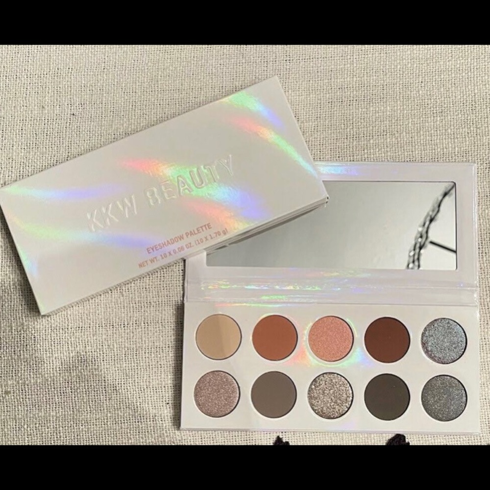 KKW BEAUTY EYESHADOW PALETTE CRYSTALLIZED
